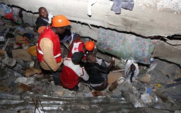 ​Sập nhà 7 tầng ở Kenya, hàng trăm người bị vùi lấp