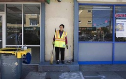 Người phụ nữ Việt này chỉ là lao công trên đường phố Mỹ, nhưng bất kỳ ai cũng phải kính phục khi nói chuyện với bà