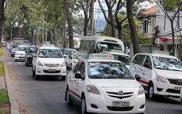 Đề nghị thí điểm 100 xe taxi chạy bằng điện trên địa bàn TPHCM