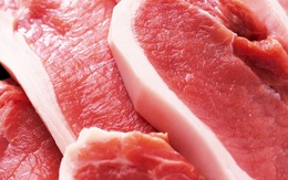 Phó Chi cục Trưởng Chi cục An toàn vệ sinh Thực phẩm TPHCM chỉ cách mua thịt lợn không có salbutamol và rau muống không tưới nhớt