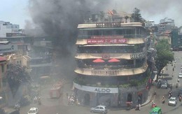 Cháy gần tòa nhà "Hàm Cá mập" giữa Thủ đô Hà Nội, khói bốc nghi ngút