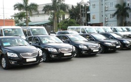 Bộ Tài chính khoán xe công theo giá taxi