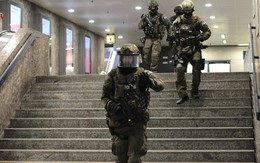 Video: Tiếng súng kinh hoàng ở Munich