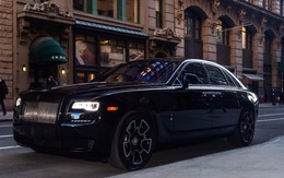 Tiện ích bất ngờ đến từng chi tiết của siêu xe vạn người mê Rolls -Royce Ghost Black Badge
