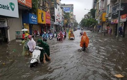 Áp thấp nhiệt đới sắp đổ bộ Quảng Ninh-Hải Phòng, Hà Nội mưa lớn từ chiều nay