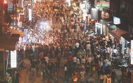 TP. HCM: Hàng nghìn người dân và du khách ùn ùn đổ về phố đi bộ Bùi Viện trong ngày khai trương