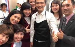 Tỷ phú Trịnh Văn Quyết vào bếp nấu cơm gây sốt trên mạng xã hội