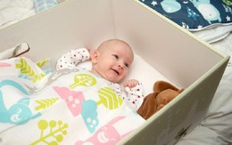 Bí mật của những em bé ngủ trong hộp giấy ở "quốc gia sung sướng nhất thế giới"