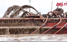 [Video]: Tận thấy 'cát tặc’ ngang nhiên thả 'vòi bạch tuộc' nơi cửa biển Hải Phòng