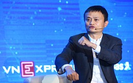 Ông Trương Gia Bình hỏi: "DN khởi nghiệp cần có tiền, vậy ông có lời khuyên gì?", và đây là câu trả lời của tỷ phú Jack Ma