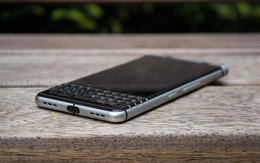 Cổ phiếu tăng trưởng gấp 4 lần Apple, Blackberry đang quay trở lại?