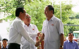 Chủ tịch nước Trần Đại Quang tươi cười gặp cử tri TP