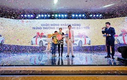 Tập đoàn Hà Đô chúc mừng khách hàng trúng thưởng xe Mercedes đầu tiên
