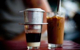 Thói quen uống cà phê "không đúng cách" tàn phá sức khỏe ghê gớm