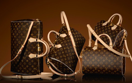 Từ khởi đầu với những chiếc hộp gỗ đến thương hiệu thời trang xa xỉ lừng lẫy của Louis Vuitton
