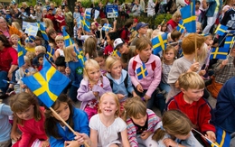 8 điều thú vị trong cách nuôi dạy con của cha mẹ Thụy Điển