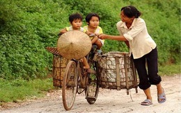 Thủ tướng Nguyễn Xuân Phúc: “Đời thiếu mẹ hiền, không phụ nữ. Anh hùng thi sĩ hỏi còn đâu?”