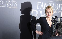 Che giấu giới tính để viết Harry Potter: Phép biến hình đã đưa J.K. Rowling trở thành tỷ phú như thế nào?