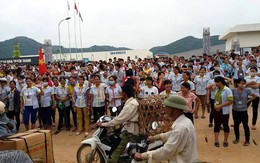 Thanh Hóa: Hàng nghìn công nhân đình công, vây kín công ty đòi quyền lợi