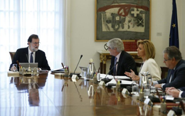 Thủ tướng Tây Ban Nha ra đòn mạnh tay với lãnh đạo Catalonia