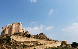 Trải nghiệm cuộc sống của giới quý tộc Ấn Độ tại Alila Fort Bishangar – khách sạn cao cấp được xây dựng từ pháo đài cổ