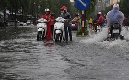 Mưa trắng trời, Cần Thơ chìm trong ‘biển nước’