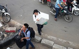 Đường vào sân bay Tân Sơn Nhất kẹt cứng, hành khách vác vali chạy bộ