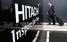 Trong lúc các công ty Nhật Bản khốn đốn, người hùng Hitachi vẫn vững mạnh nhờ kết hợp giữa truyền thống và sự đổi thay