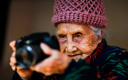 Nữ nhiếp ảnh gia cao tuổi nhất Trung Quốc: 105 tuổi vẫn miệt mài với đam mê