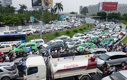 Sân bay Tân Sơn Nhất lại kẹt xe nghiêm trọng