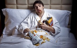 Đi ngủ ngay sau khi ăn tối, bạn đang tự hủy hoại sức khỏe của bản thân