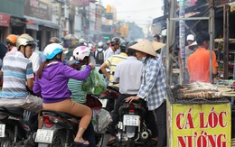 Đổ xô mua cá lóc nướng, heo quay ngày Vía Thần Tài