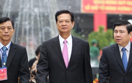 Nguyên Thủ tướng Nguyễn Tấn Dũng dâng hương các vua Hùng