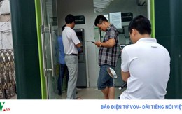 Máy ATM hết nghẽn lại cạn tiền dịp nghỉ lễ