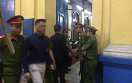 [Live] Phạm Công Danh sức khỏe yếu được đưa ra ngoài nghỉ ngơi, Trầm Bê, Phan Huy Khang bình tĩnh khai trước tòa