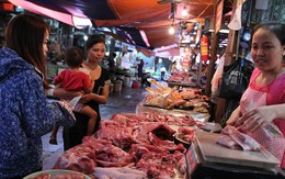 Giá thịt lợn đẩy lên quá cao, lợi nhuận vào túi ai?