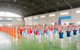 Chăm lo sức khỏe cho người già nhân tháng Quốc tế người cao tuổi