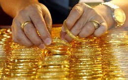 Giá vàng "phi SJC" giảm mạnh, chênh lệch giữa vàng SJC với vàng thế giới lại giãn rộng