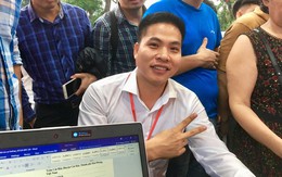 Người đầu tiên đặt cọc mua xe VinFast tại Hà Nội: "Giá xe tiền tỷ không quá đắt, vì đó là tên tuổi của Việt Nam"