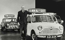 Sir Alec Issigonis và biểu tượng thời trang Anh quốc