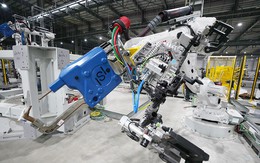 Hé lộ những hình ảnh đầu tiên về 1.200 robot chuẩn bị đi vào hoạt động tại nhà máy ô tô VinFast
