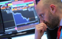 Dow Jones mất gần 500 điểm do những lo ngại về suy thoái kinh tế toàn cầu