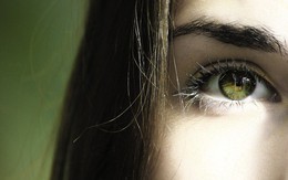 Đôi mắt là "cửa sổ tâm hồn", chăm sóc đúng cách thôi chưa đủ mà cần phải tăng cường dưỡng chất để mắt luôn khỏe mạnh