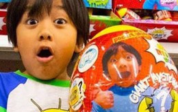 Cậu bé 7 tuổi này kiếm được 30 triệu đô la Singapore một năm qua kênh YouTube về đồ chơi