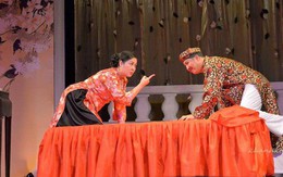 NSND Hồng Vân đóng cửa sân khấu kịch vì thua lỗ