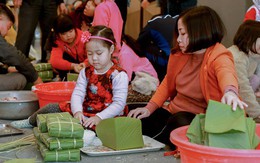 Không khí ấm cúng bên nồi bánh chưng tại Seasons Avenue