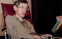 Mất khả năng nói từ năm 1985, Stephen Hawking đã làm cách nào để nói chuyện với thế giới? Hãy hỏi Intel