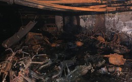 Cảnh tan hoang bên trong chung cư Carina Plaza sau vụ cháy làm 13 người chết