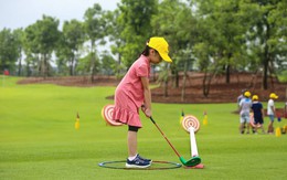 Giới nhà giàu Trung Quốc cho con học chơi golf, tập làm CEO với quan điểm EQ quan trọng hơn IQ