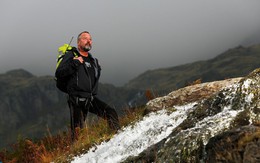 Ông lão mắc bệnh Alzheimer leo núi 2 lần một ngày và 5.000 lần chinh phục ngọn núi cao 803 m